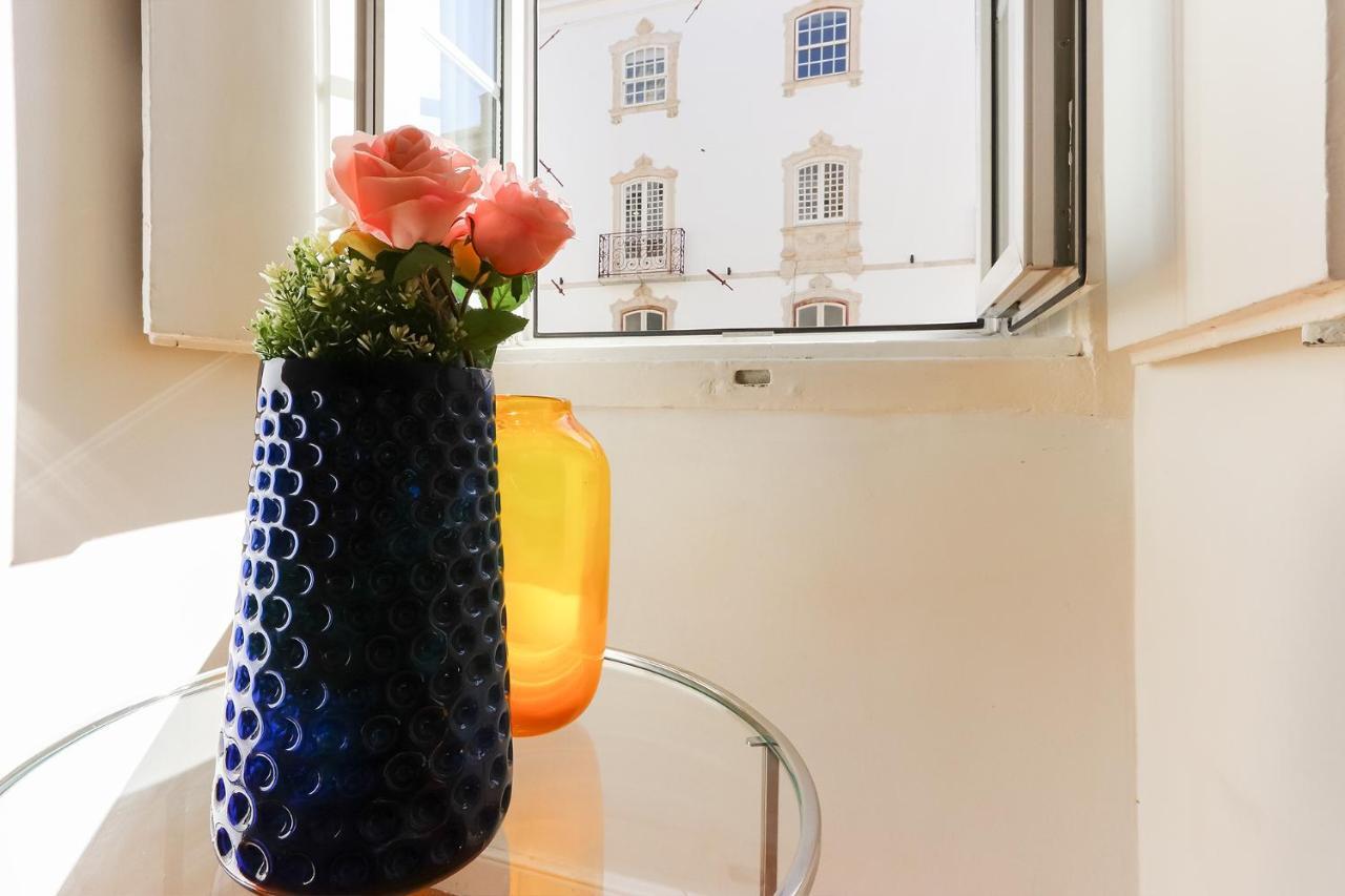 Charming And Stylish Downtown Apt In XIX Century Building Lissabon Exterior foto