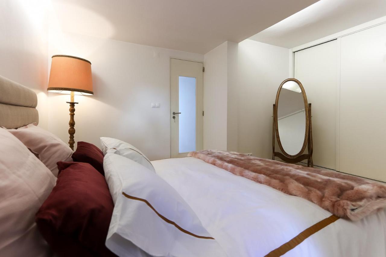 Charming And Stylish Downtown Apt In XIX Century Building Lissabon Exterior foto