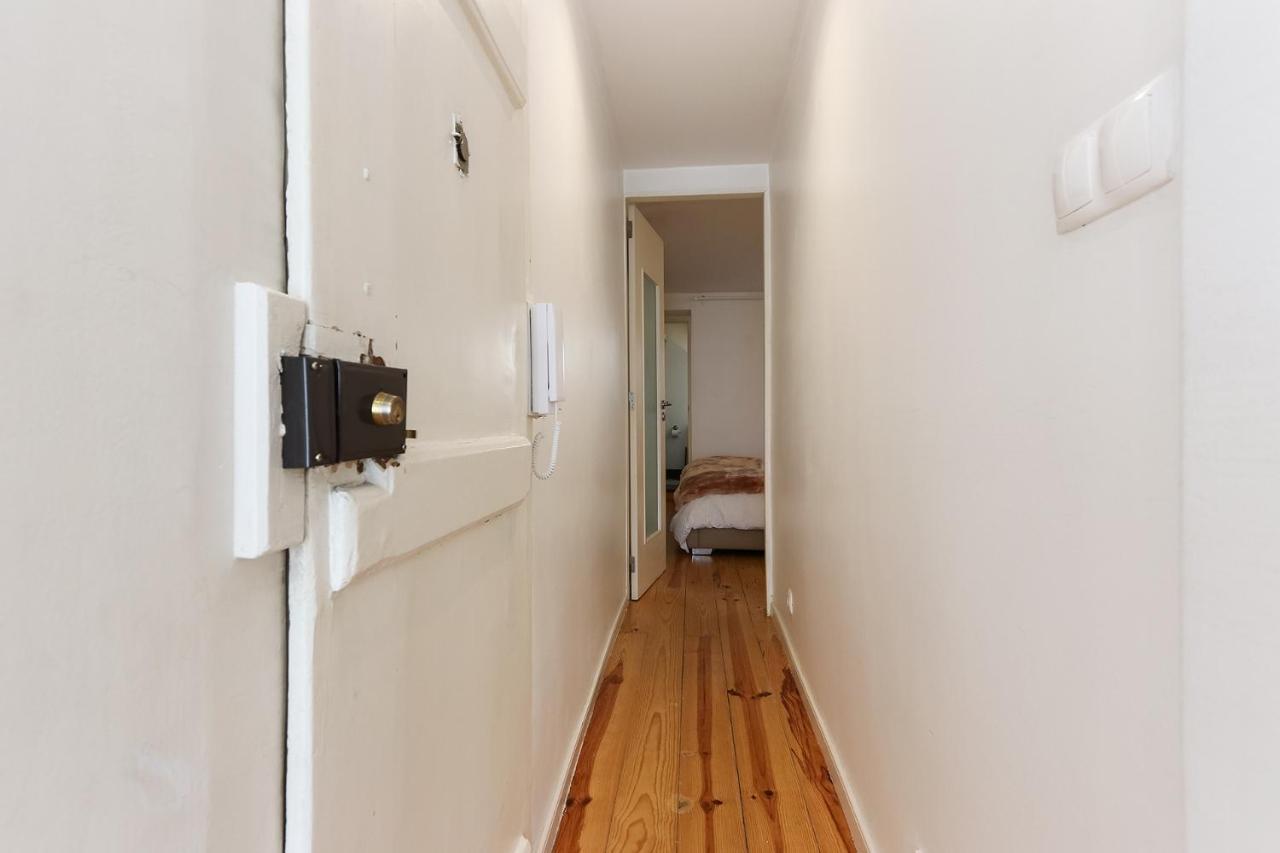 Charming And Stylish Downtown Apt In XIX Century Building Lissabon Exterior foto